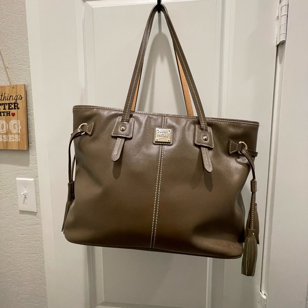 Elegant Brown Leather Tote Bag